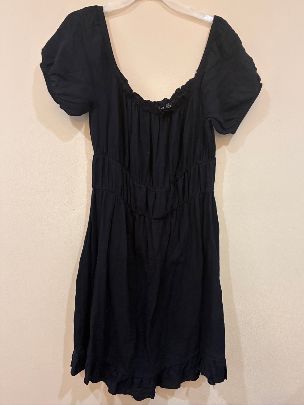 Boohoo Black Off-ShoulderLightweight Dress Size 16